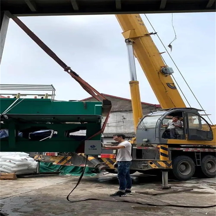 蒙阴吊风力发电机的吊车大概多少钱